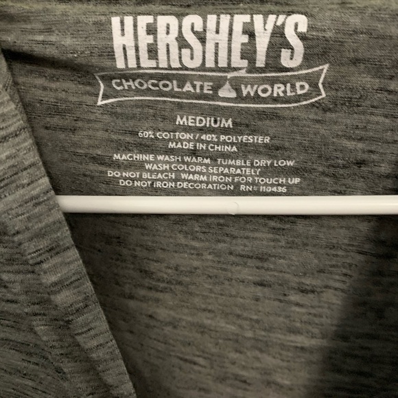 NYC Hershey’s Hoodie Shirt - Picture 3 of 4